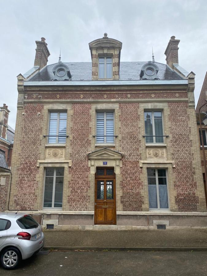 Le Haut 33 : Maison Bourgeoise De Caractere A Laon Extérieur photo